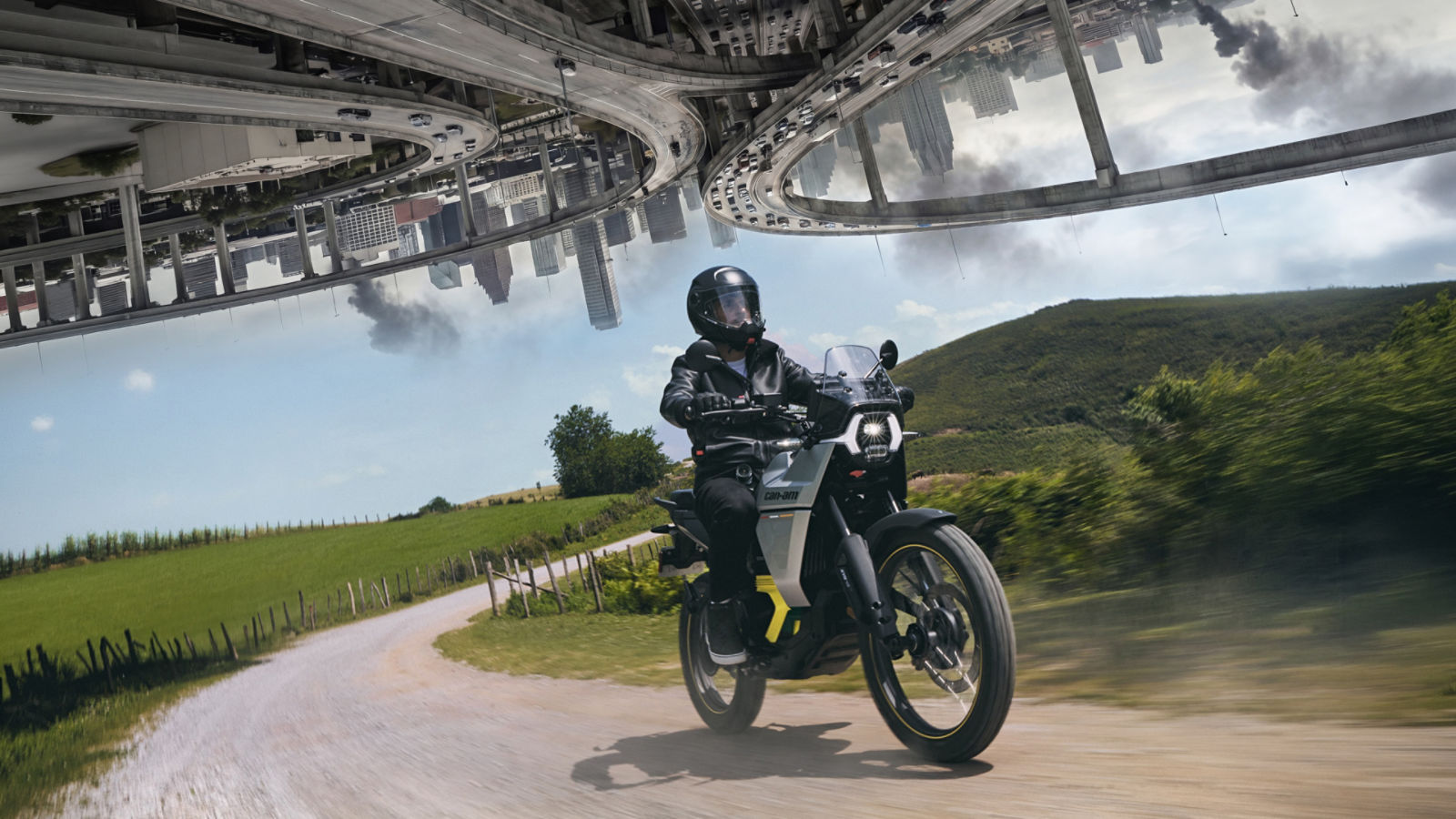 Mann auf einem Can-Am-Motorrad