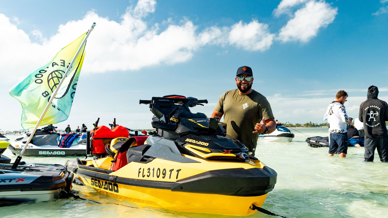 Passionné de motomarine durant un évènement de club social Sea-Doo