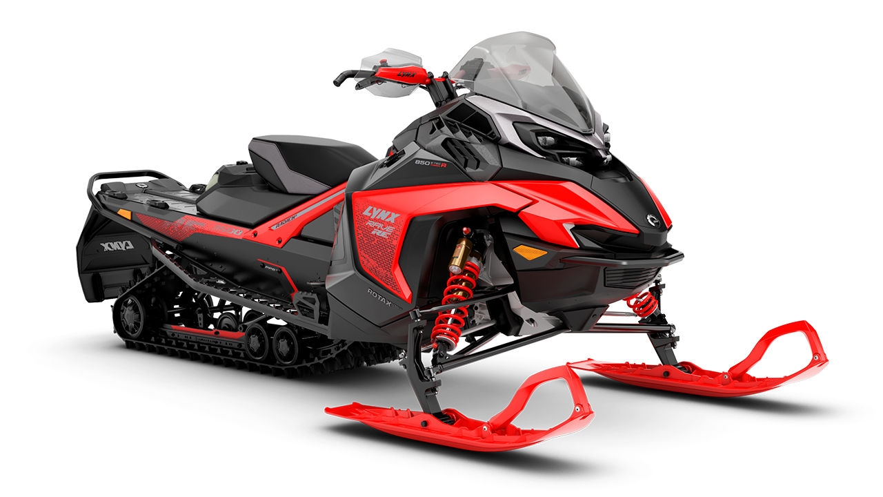 Vue latérale de la motoneige Lynx Rave RE 2026.