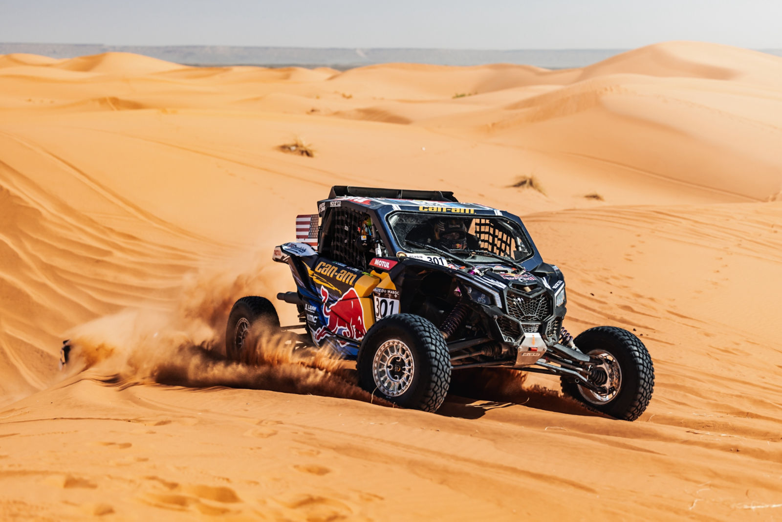 Can-Am Maverick X3 compitiendo en el desierto