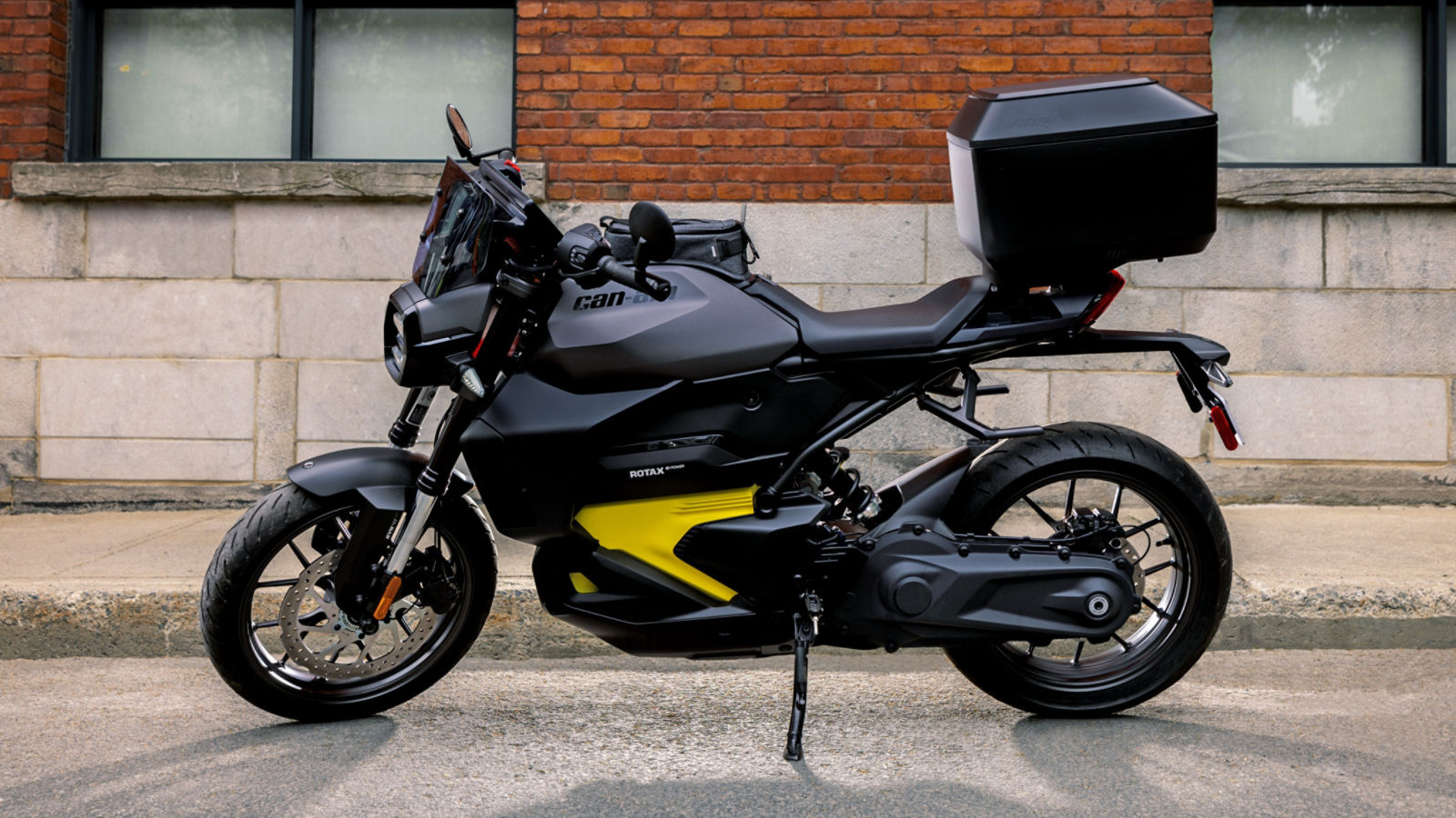 Can-Am pulse equipped with LinQ storage accessories