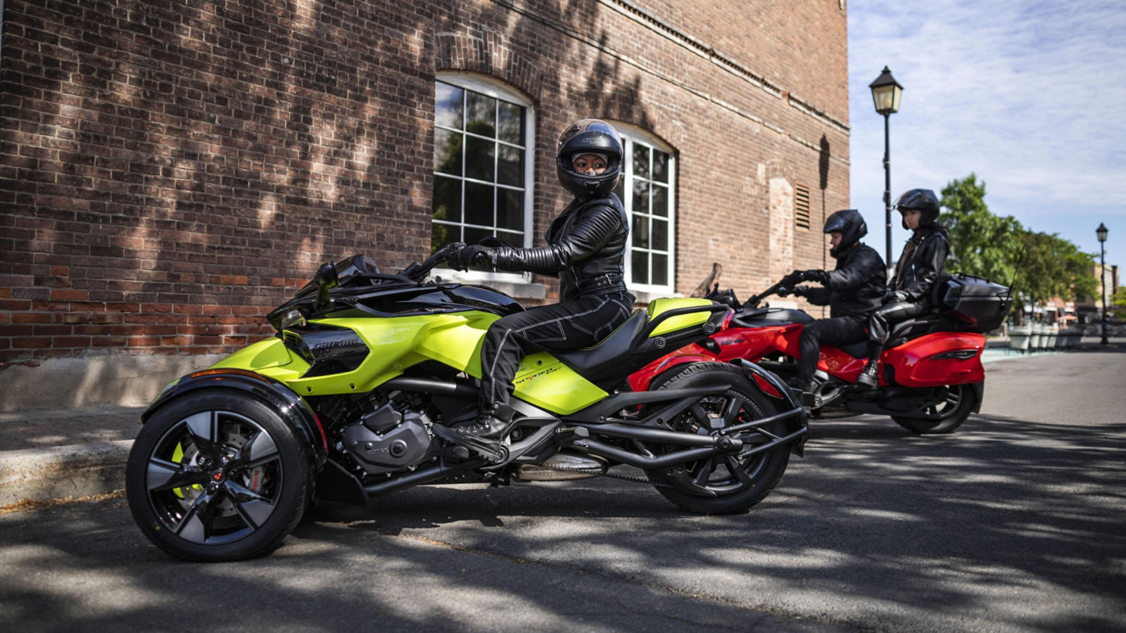 Spyder F3-S and Spyer F3 Limited parked with riders on