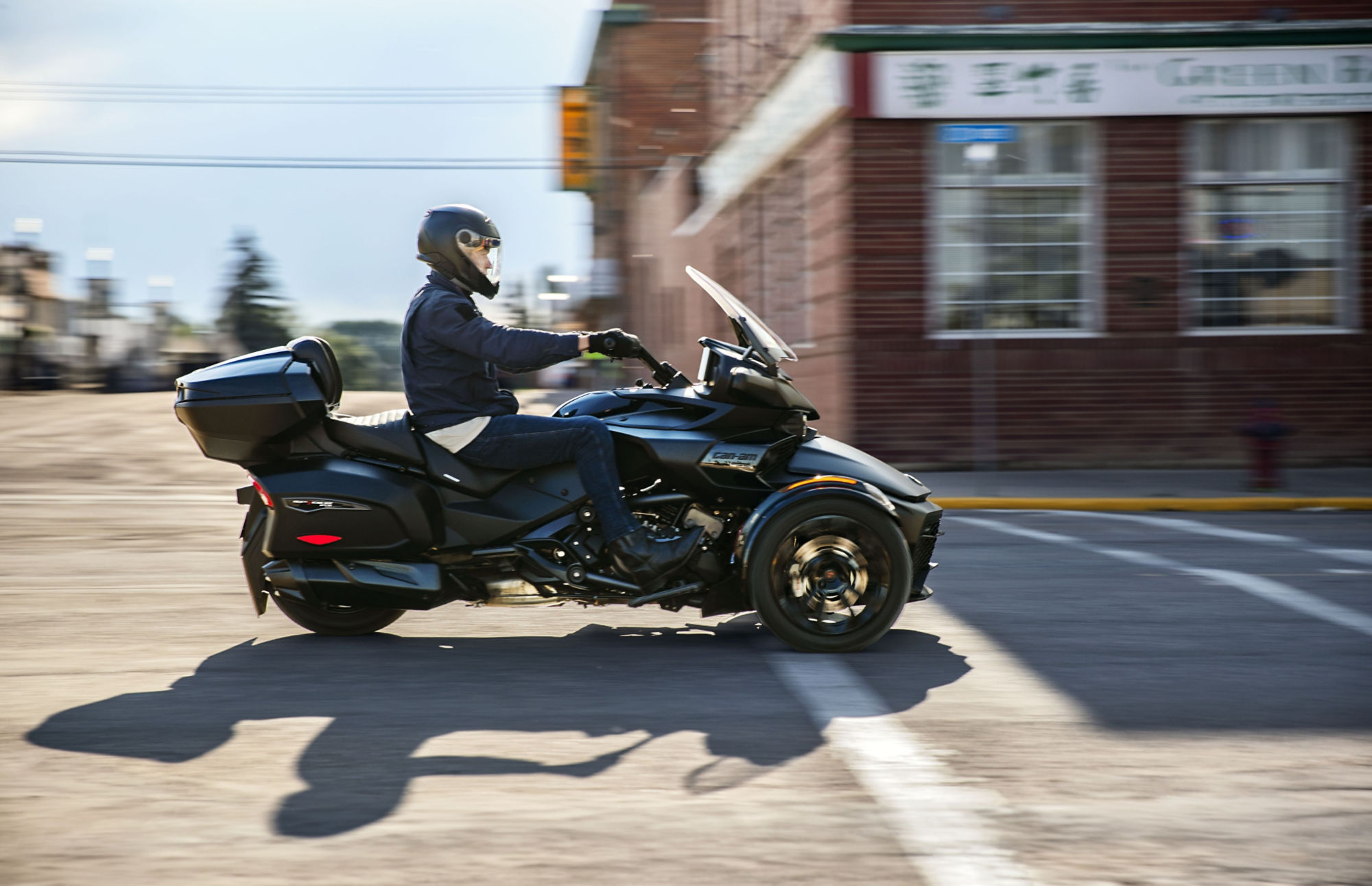 Cruiser & Bagger 3Wheel Motorcycle CanAm OnRoad