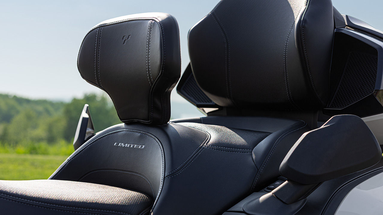 Luxurious seat of the Can-Am 3 wheels