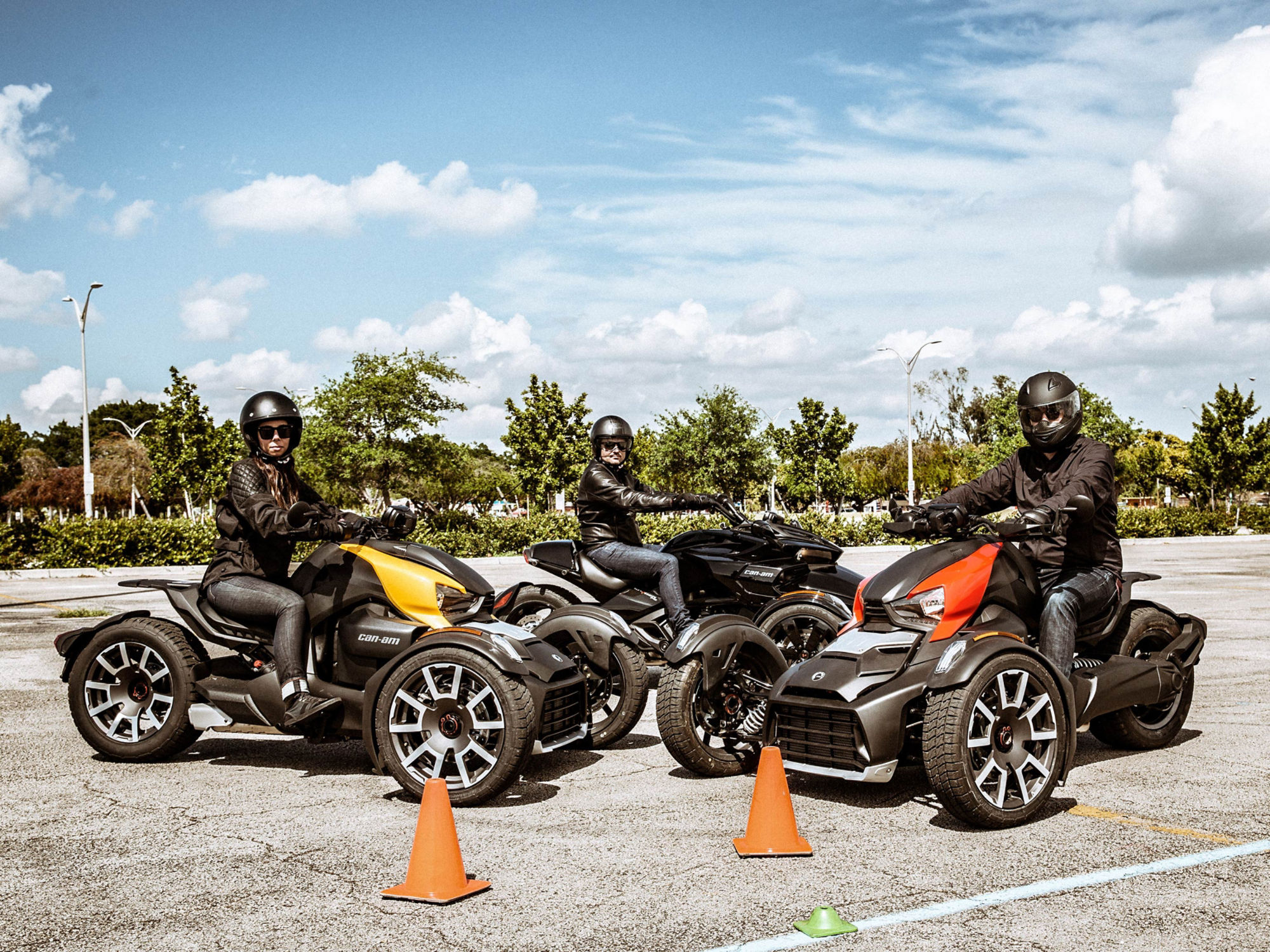 How to ride a deals can am spyder