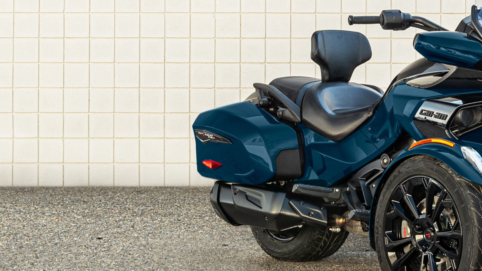 Can-Am Spyder with leather seat and backrest