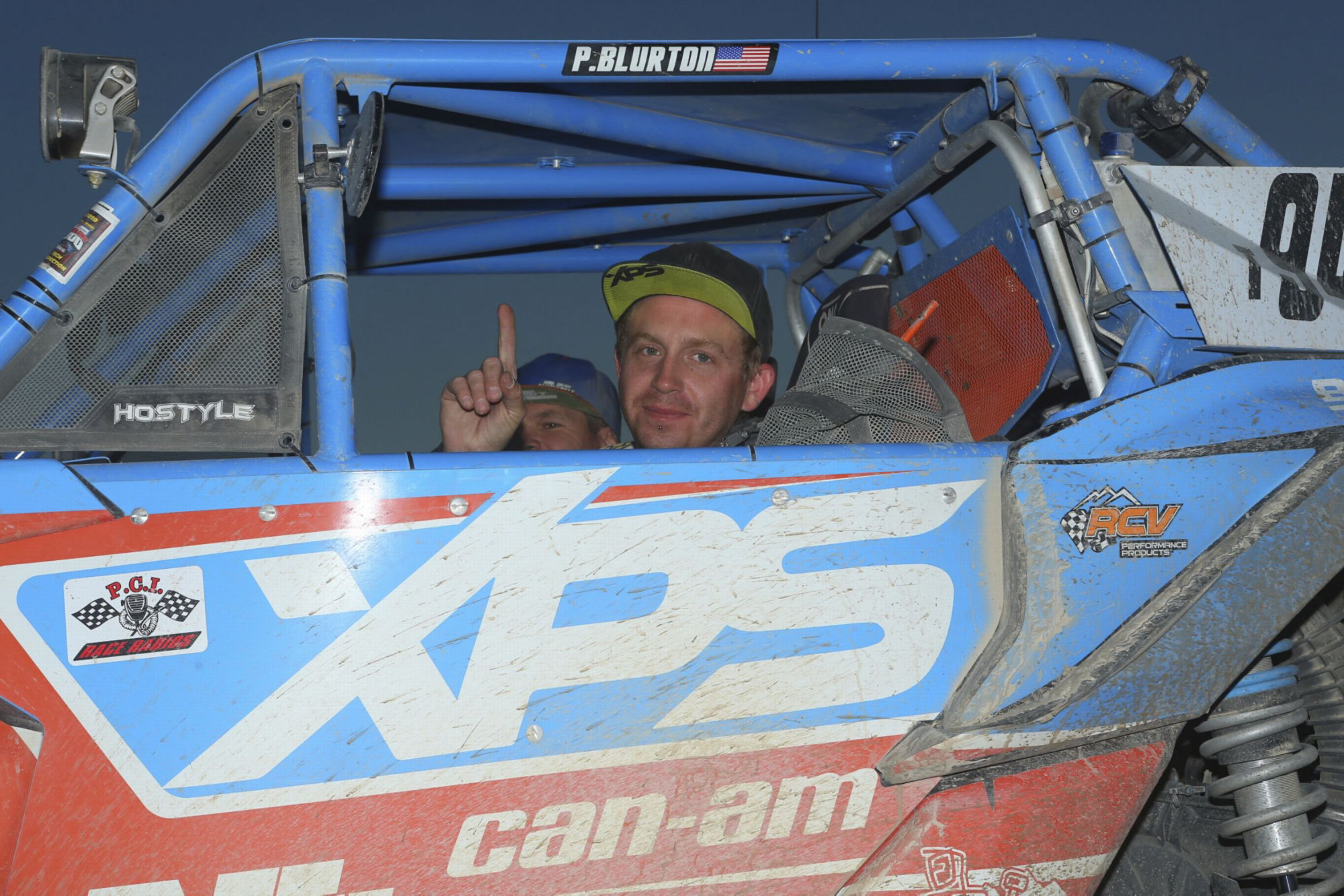 Phil Blurton en su Can-Am SXS