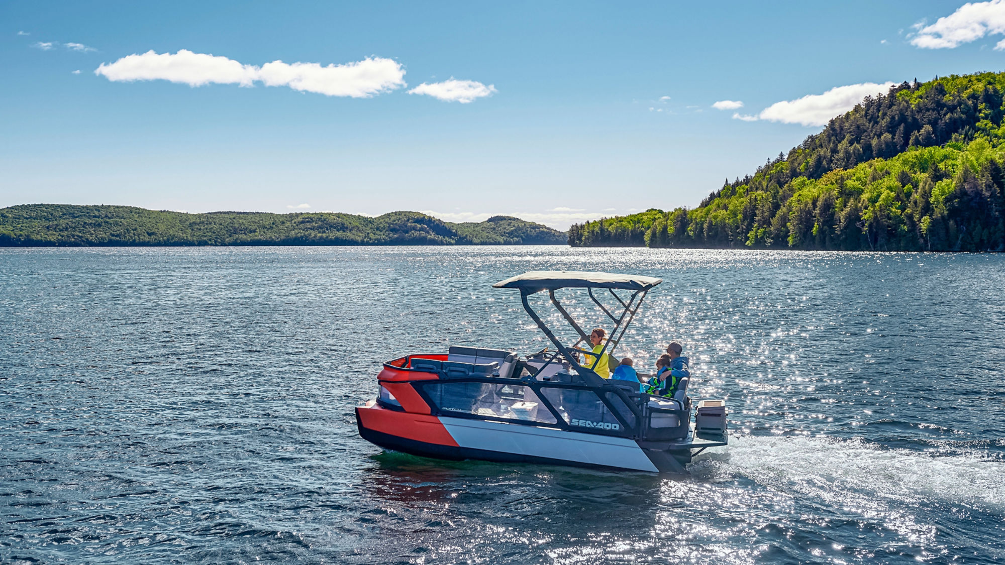 Group of friends on a SWITCH Pontoon