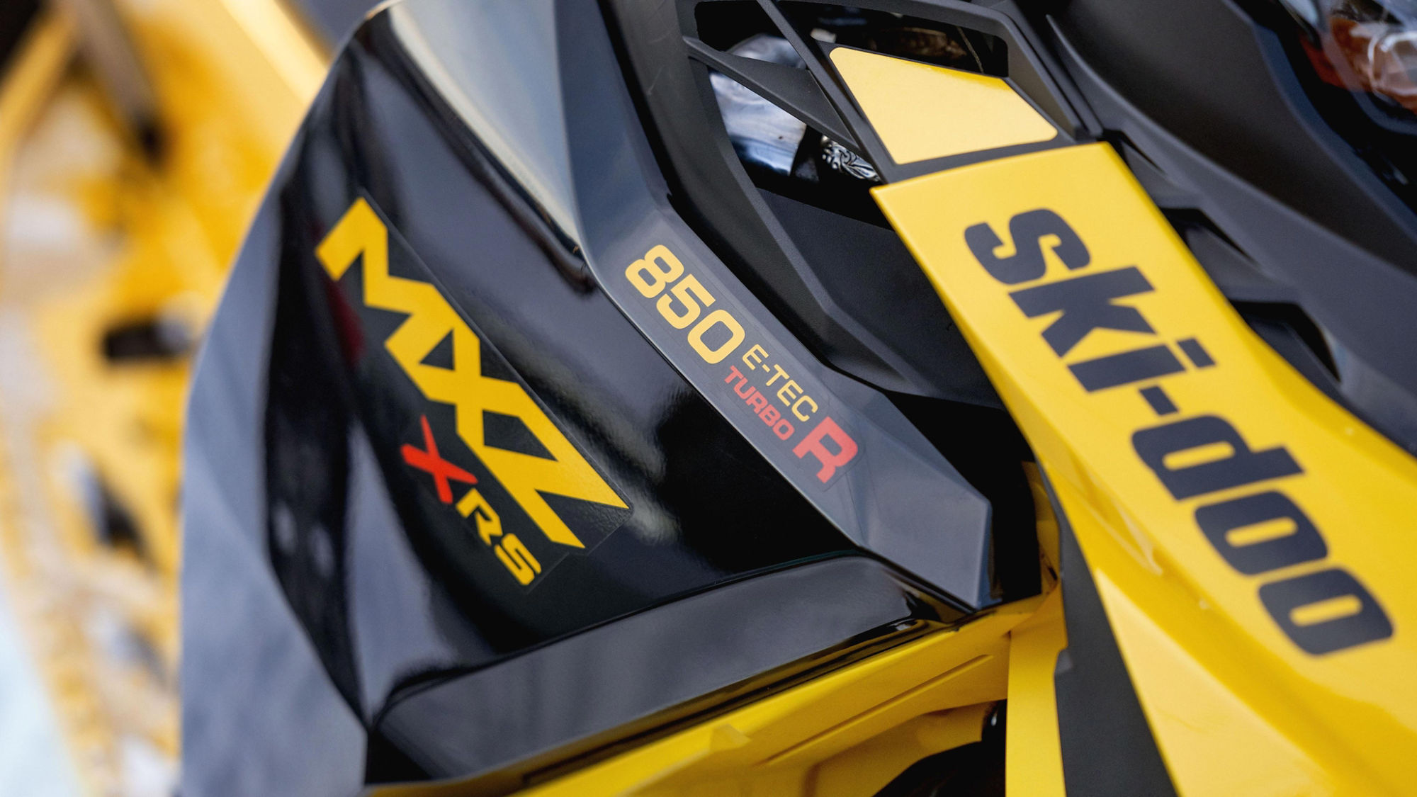 スノーモービルのイノベーションとテクノロジー - Ski-Doo スノーモービルのイノベーションとテクノロジー - Ski-Doo