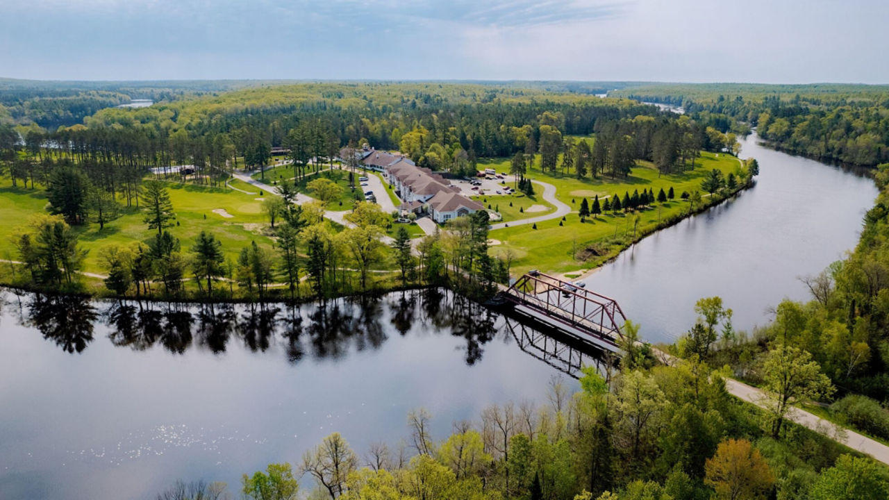 drone shot of the Four Seasons Island Resort