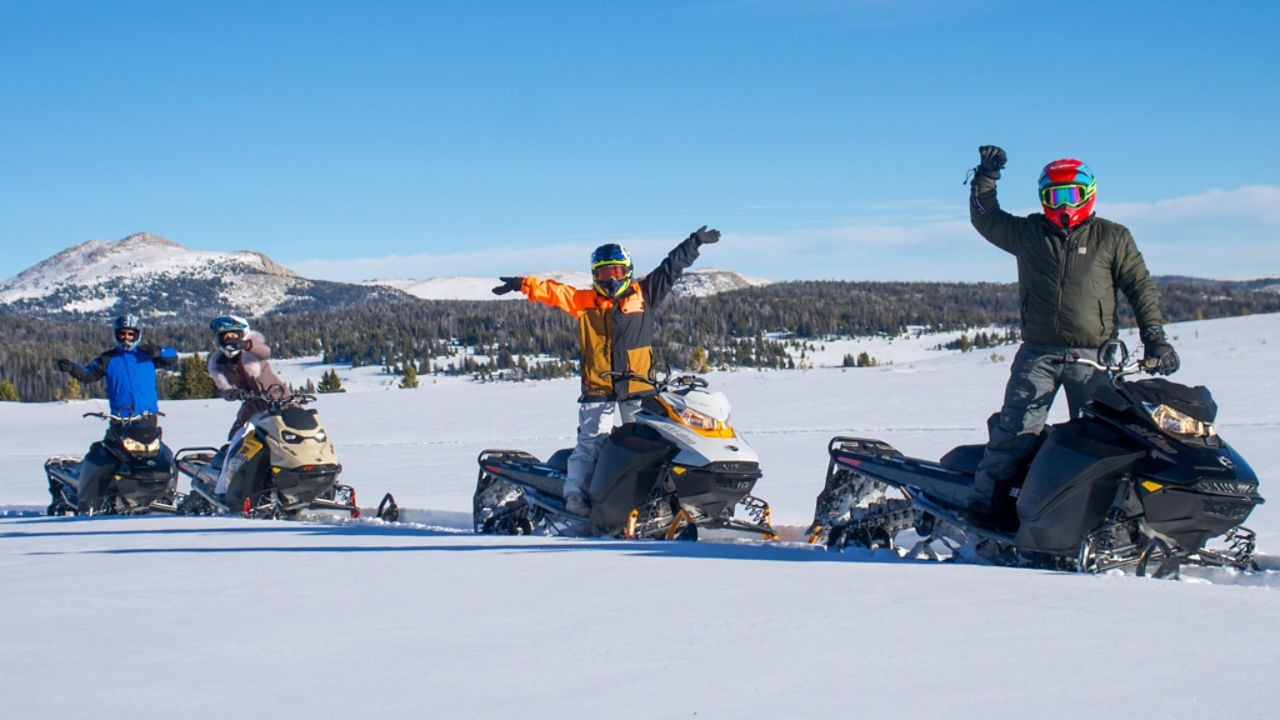 group ride at Limitless Riding Clinics
