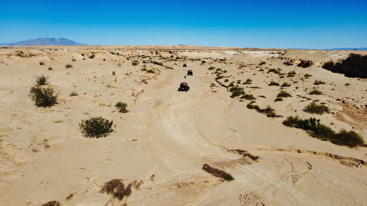 Vue à volle d'oiseau du desert avec VCC