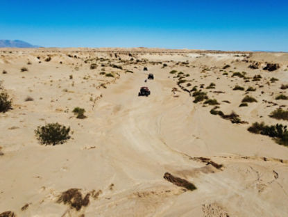 Vue à volle d'oiseau du desert avec VCC