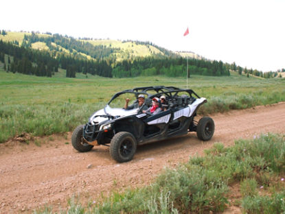 Famille en Can-Am Maverick