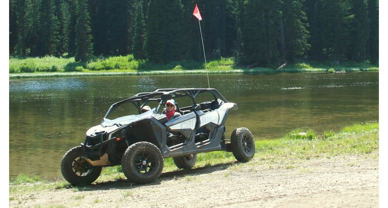 Maverick X3 lac et montagne