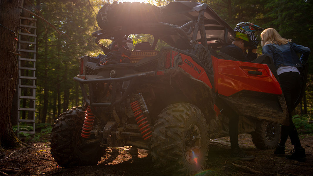 Rear view of a Maverick Sport equipped with LinQ accessories